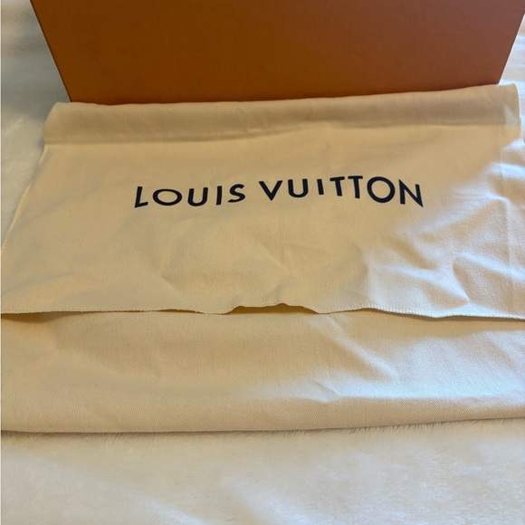 Louis Vuitton Monogram Shoulder Bag - Brown and Tan - Picture 3 of 16